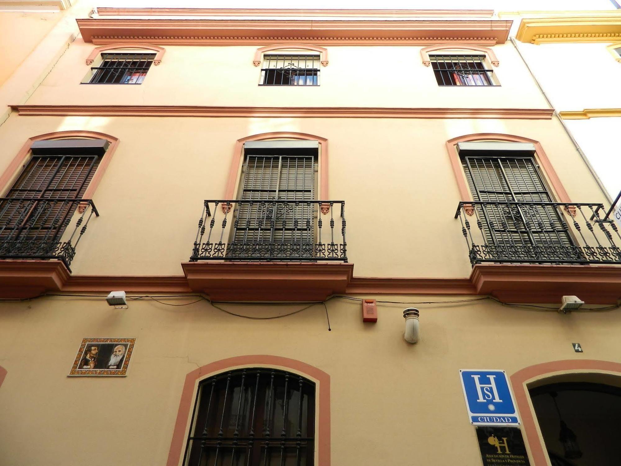 Hostal San Francisco Seville Luaran gambar